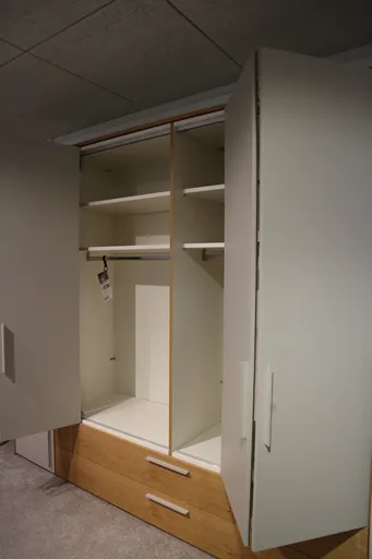 Drehtürenschrank LS23 Mat200